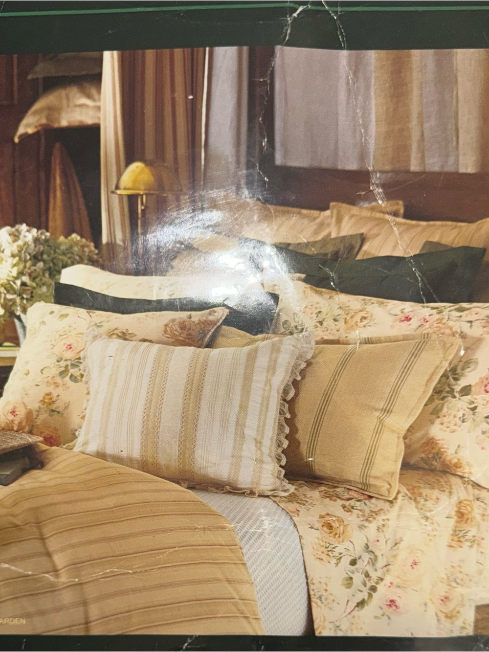 Ralph Lauren Woodstock garden, full queen comforter. Rare. NWT